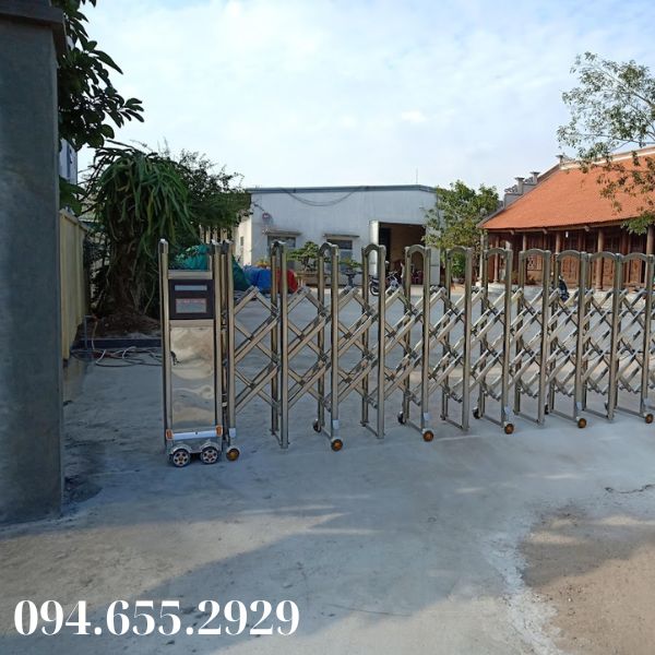 Cổng Xếp Inox Tự Động Chính Hãng Nhập Khẩu 3 cong xep tu dong 304 06b2 8